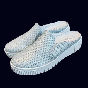 Naturalizer Soul Women's Silver Slip-on Platform Mules Size 7.5M